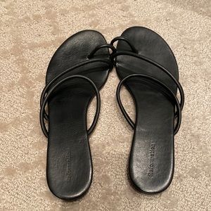 Black slides. Size 8. Reformation.